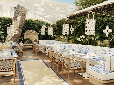 louis vuitton restaurant saint tropez|lvmh restaurant.